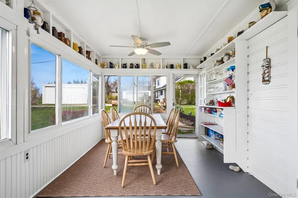 21 N Walk Riverhead NY 11901