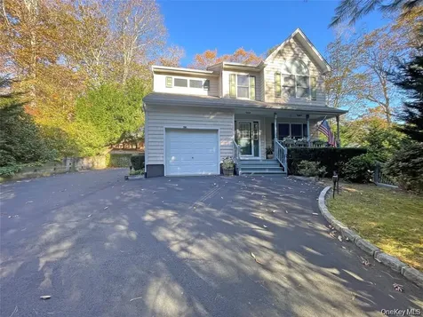64 Glen Road Baiting Hollow NY 11933