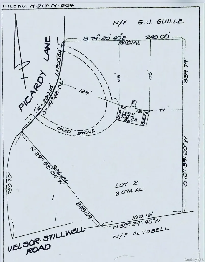 28 Picardy Lane Laurel Hollow NY 11791