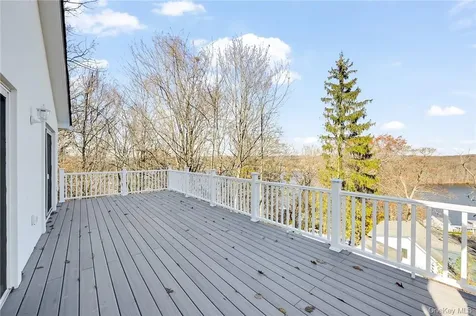 225 Hilltop Street Mahopac NY 10541