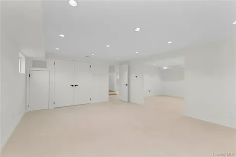 225 Hilltop Street Mahopac NY 10541