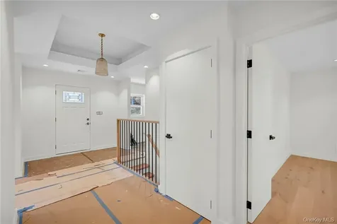 225 Hilltop Street Mahopac NY 10541