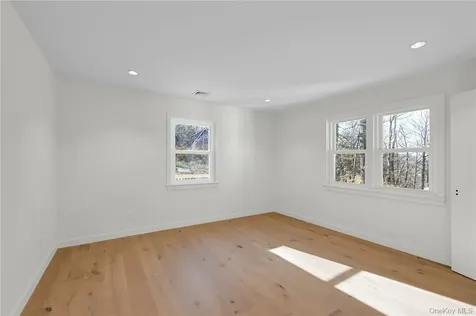 225 Hilltop Street Mahopac NY 10541