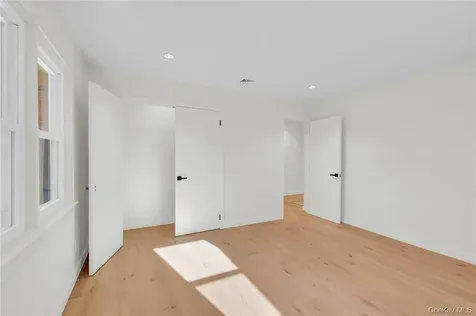 225 Hilltop Street Mahopac NY 10541