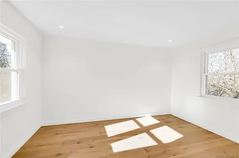 225 Hilltop Street Mahopac NY 10541