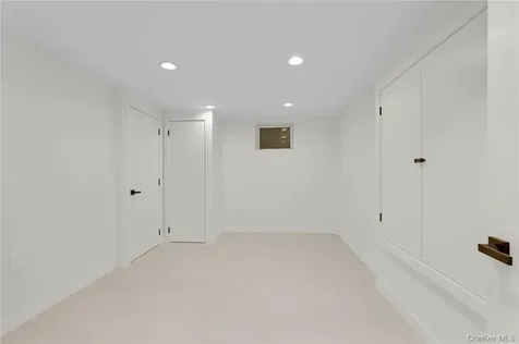 225 Hilltop Street Mahopac NY 10541
