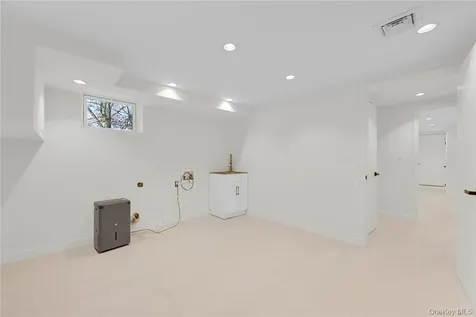 225 Hilltop Street Mahopac NY 10541