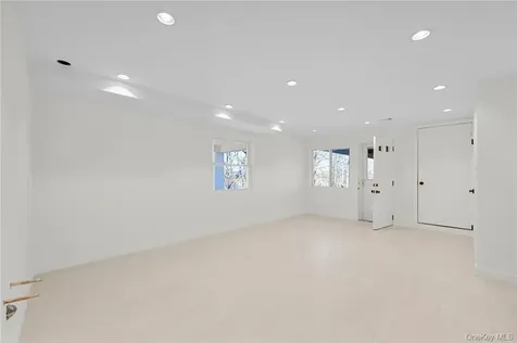 225 Hilltop Street Mahopac NY 10541