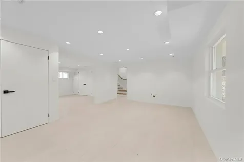 225 Hilltop Street Mahopac NY 10541