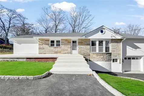 225 Hilltop Street Mahopac NY 10541