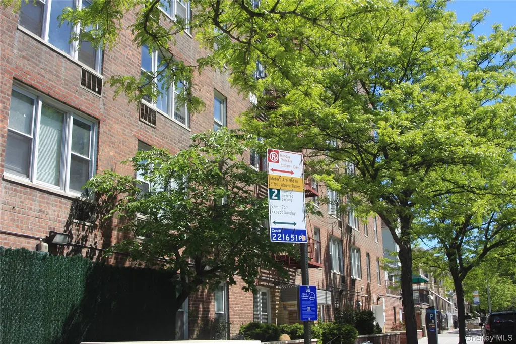 1332 Metropolitan Avenue Bronx NY 10462