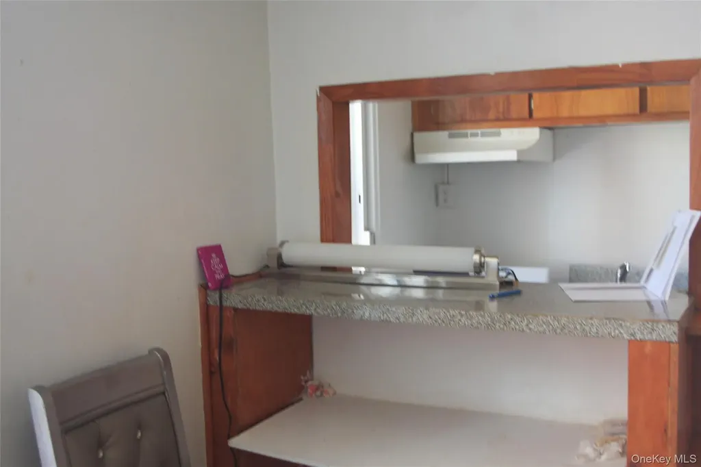 1332 Metropolitan Avenue Bronx NY 10462