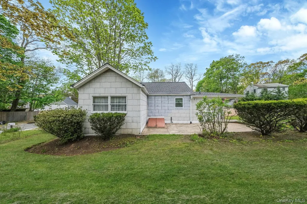 145 Locust Drive Rocky Point NY 11778