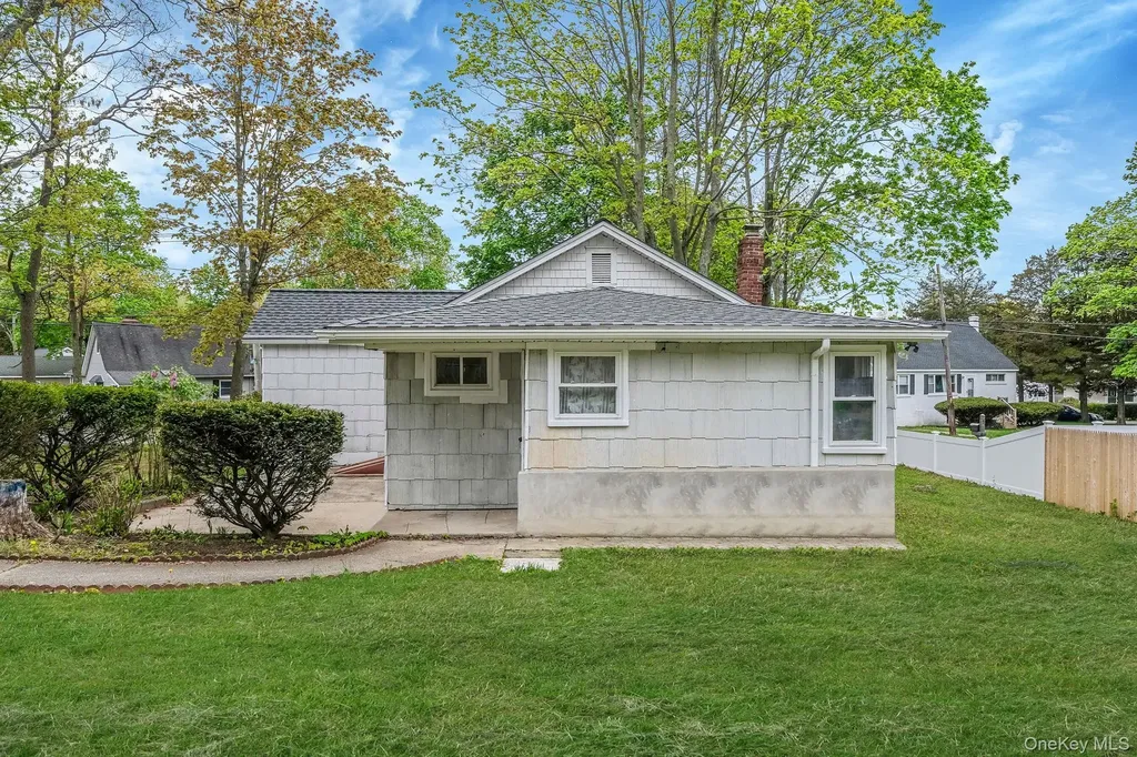 145 Locust Drive Rocky Point NY 11778