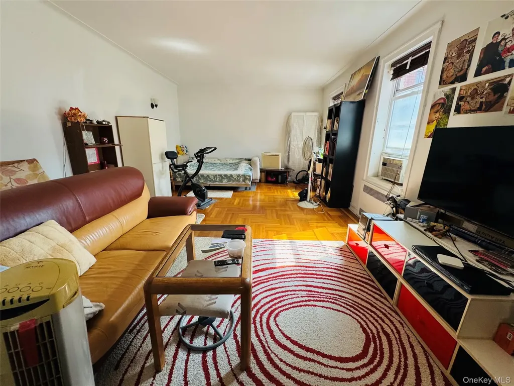 111-39 76th Road Forest Hills NY 11375