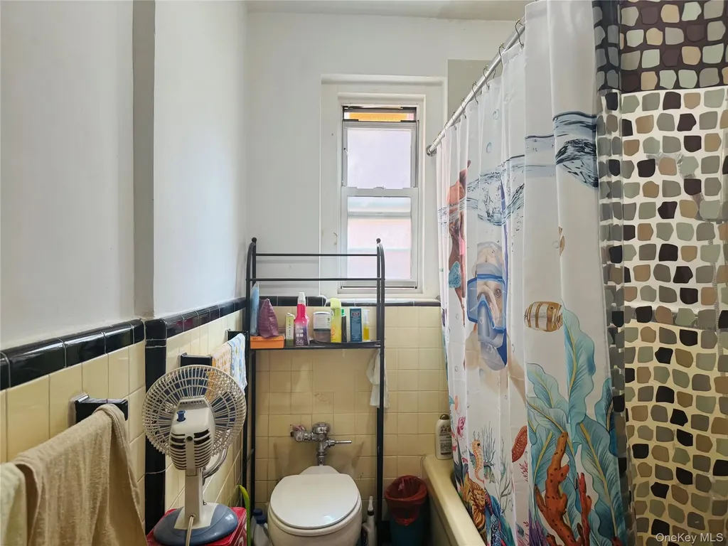 111-39 76th Road Forest Hills NY 11375