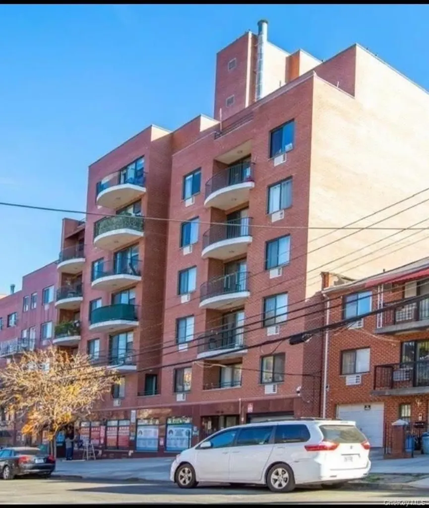 136-16 35th Avenue Flushing NY 11354