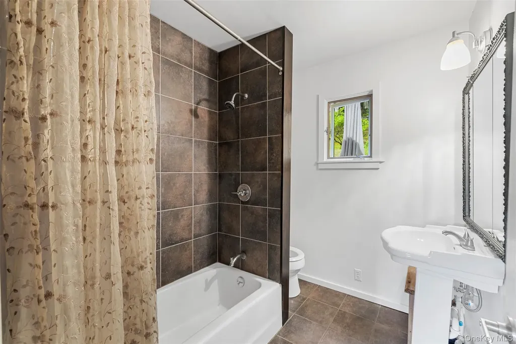 568 High Road Glen Spey NY 12737