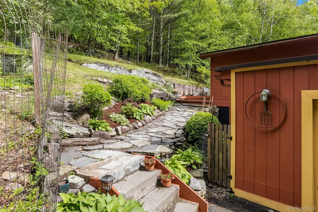 568 High Road Glen Spey NY 12737