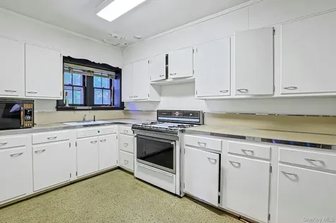 11 Senter Street Chappaqua NY 10514