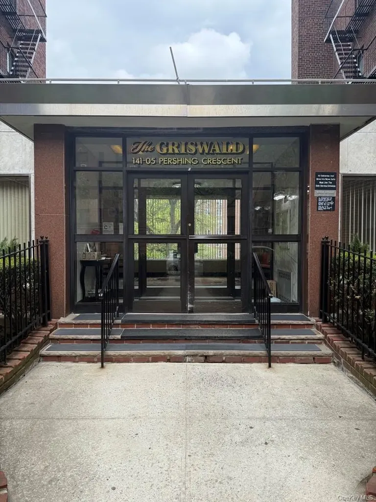 141-05 Pershing Crescent Briarwood NY 11435