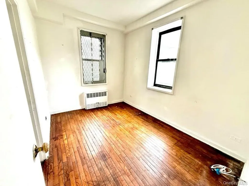 141-05 Pershing Crescent Briarwood NY 11435