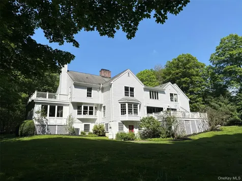 240 Eastwoods Road Pound Ridge NY 10576