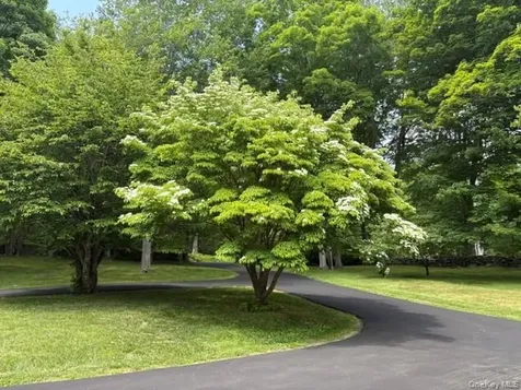 240 Eastwoods Road Pound Ridge NY 10576