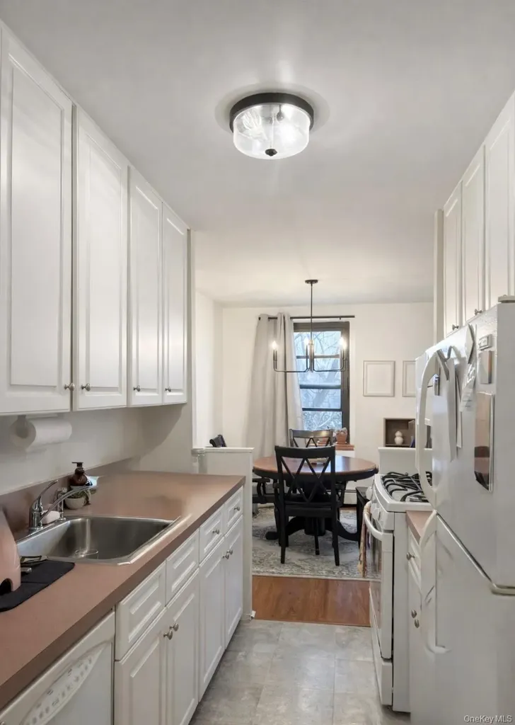 35 Stewart Place Mount Kisco NY 10549