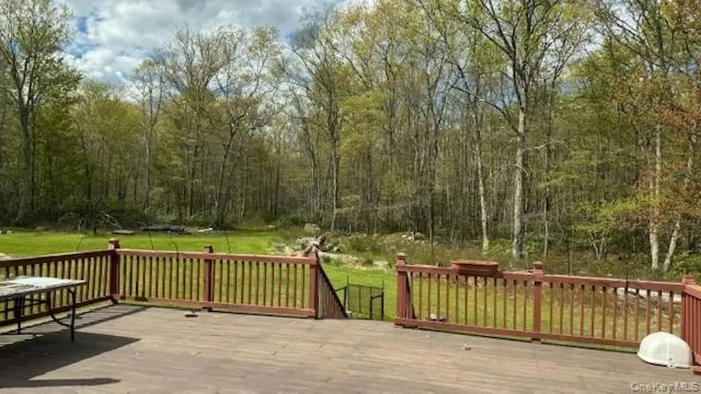187 Echo Road Bloomingburg NY 12721