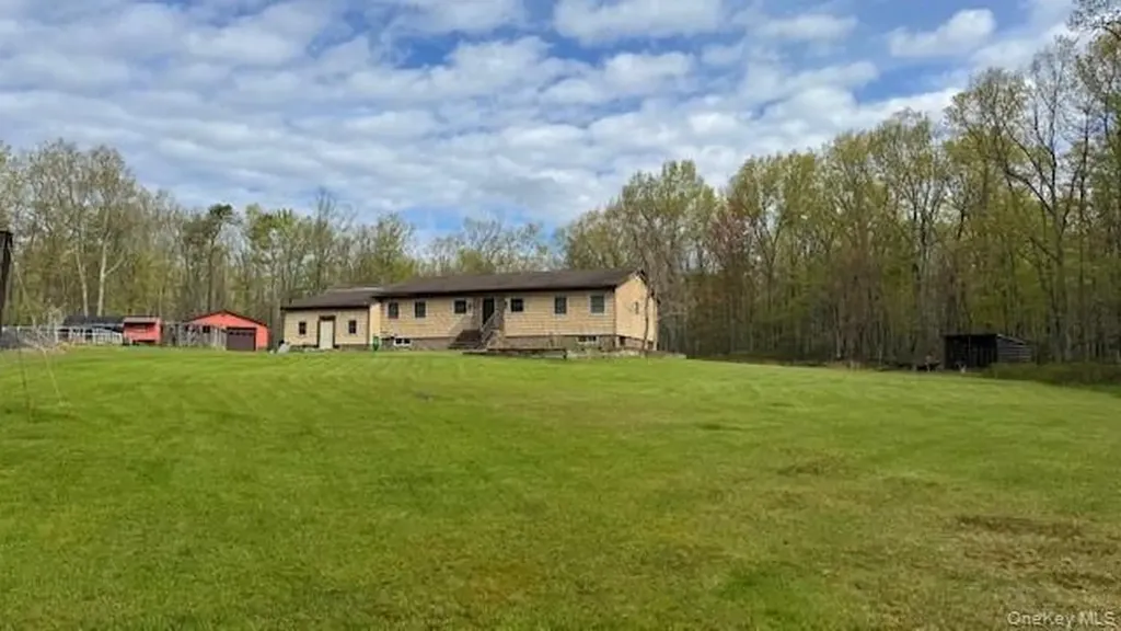 187 Echo Road Bloomingburg NY 12721
