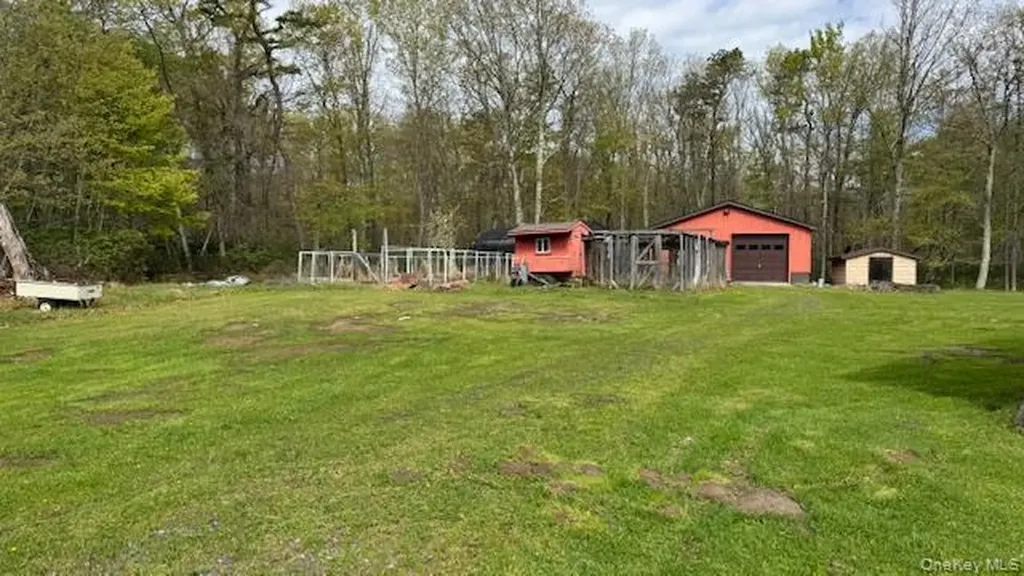 187 Echo Road Bloomingburg NY 12721