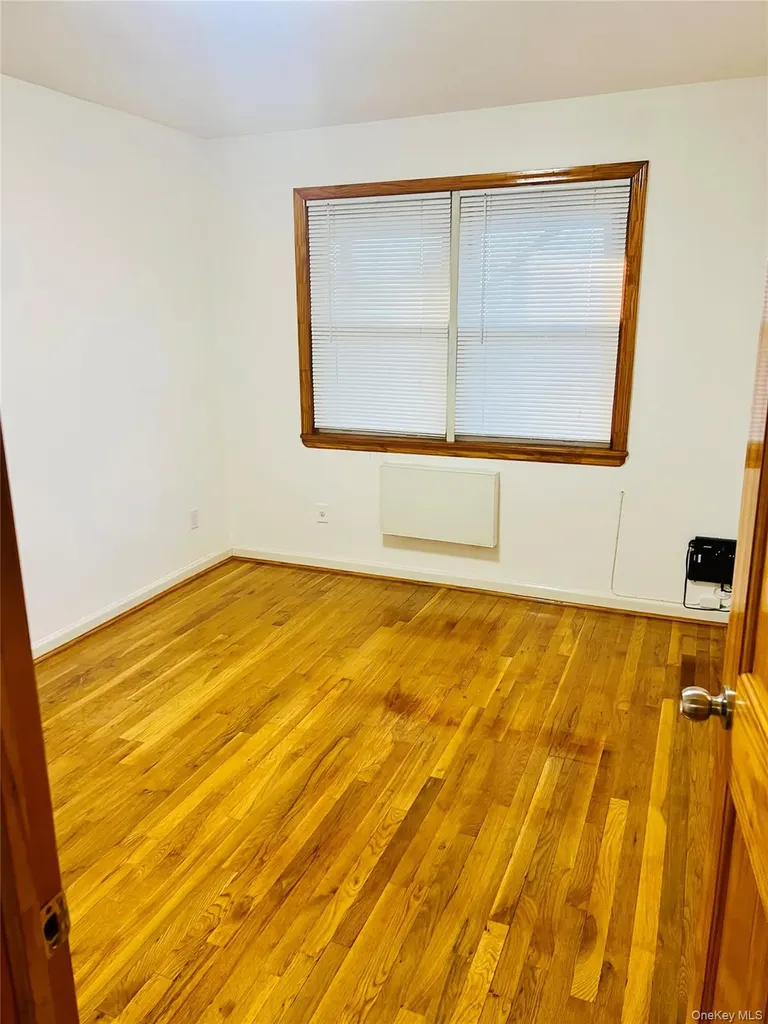 240-53 68th Avenue Douglaston NY 11362