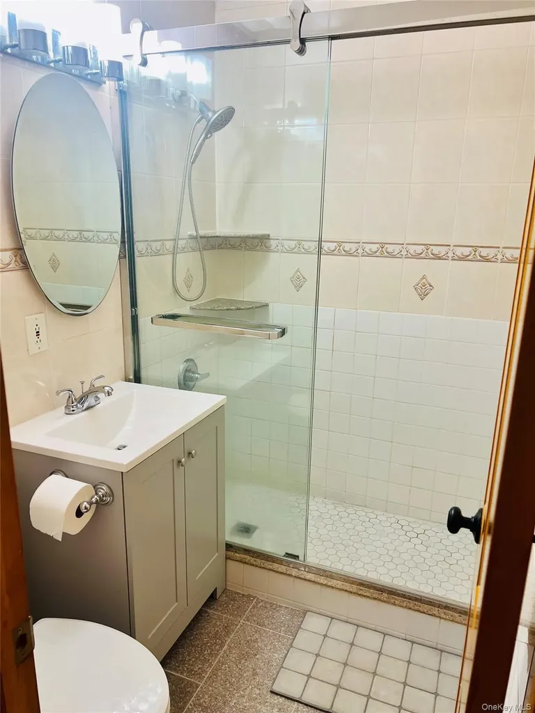 240-53 68th Avenue Douglaston NY 11362