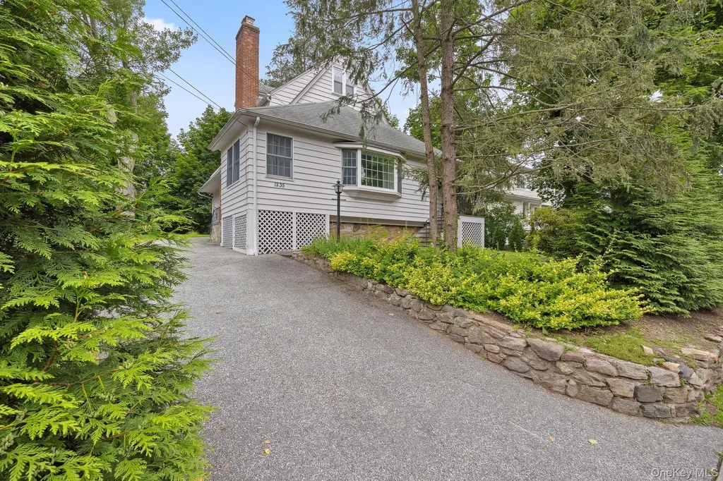1235 Post Road Scarsdale NY 10583