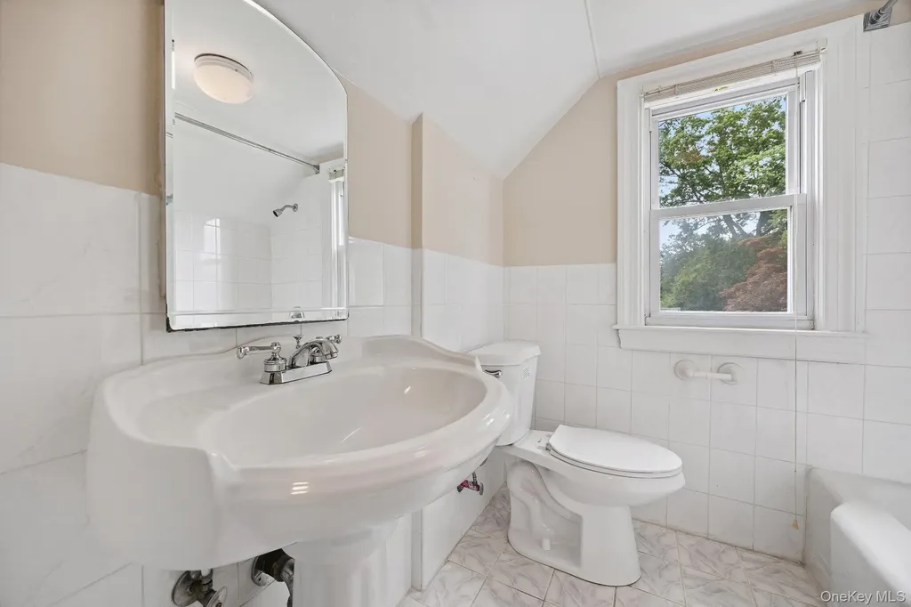 1235 Post Road Scarsdale NY 10583