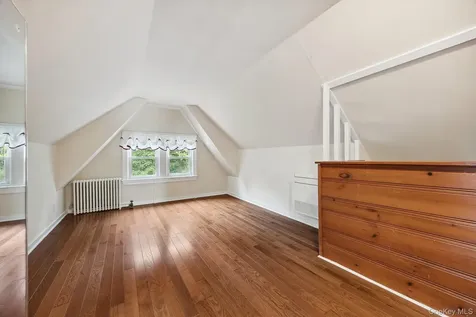 1235 Post Road Scarsdale NY 10583
