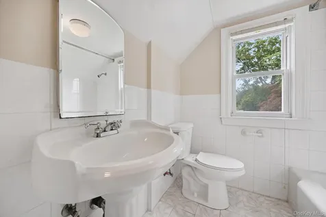 1235 Post Road Scarsdale NY 10583