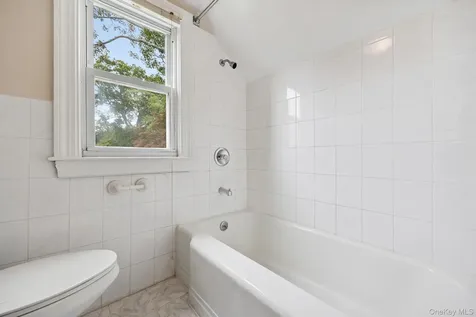 1235 Post Road Scarsdale NY 10583