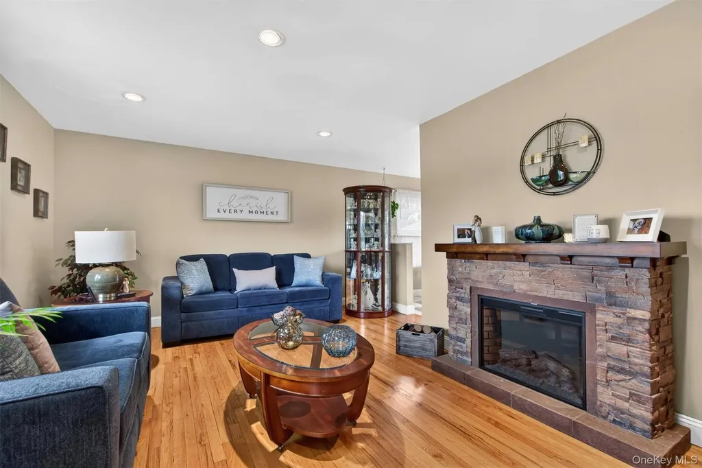 83 Riverview Drive Fishkill NY 12524