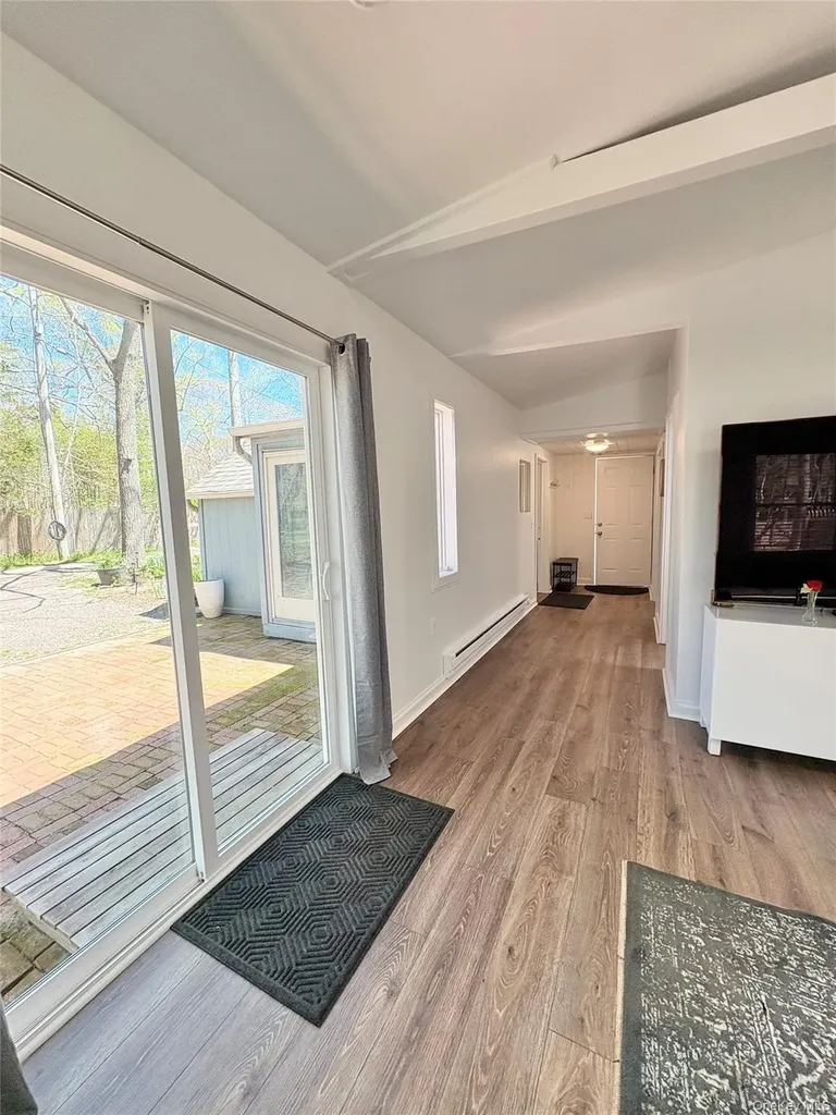 134B Montauk Highway Westhampton NY 11977