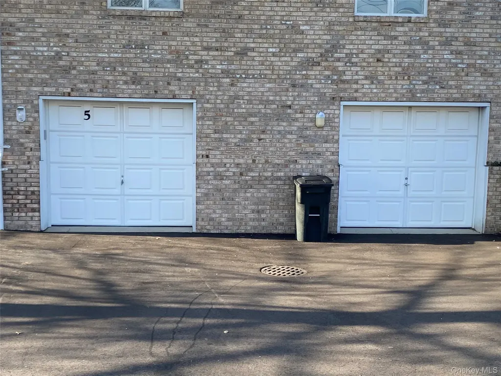 11 Claire Court West Babylon NY 11704