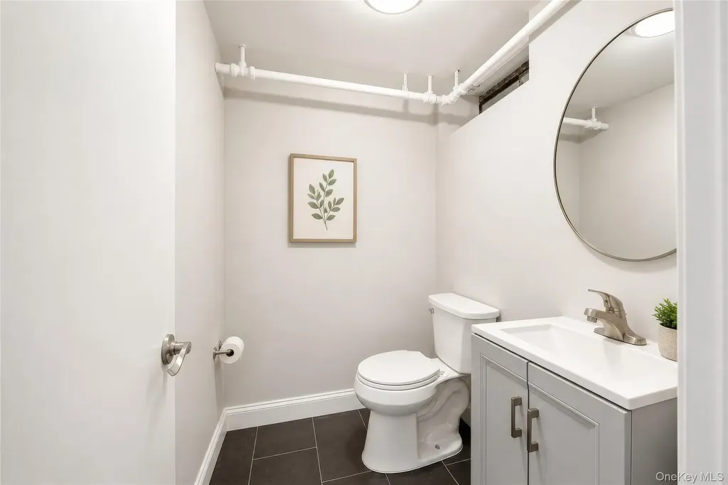 137 Morsemere Terrace Yonkers NY 10703