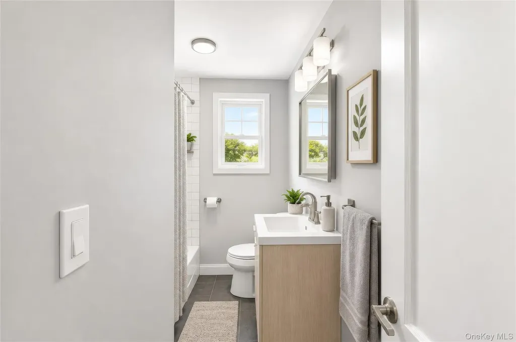137 Morsemere Terrace Yonkers NY 10703