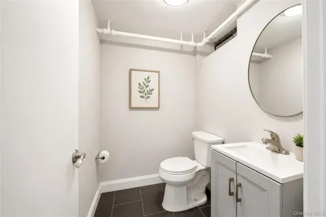 137 Morsemere Terrace Yonkers NY 10703
