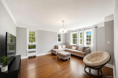 137 Morsemere Terrace Yonkers NY 10703