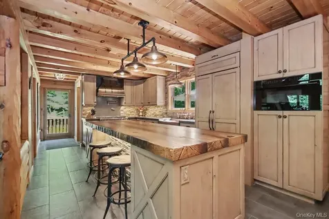 33 Cimarron Road Putnam Valley NY 10579
