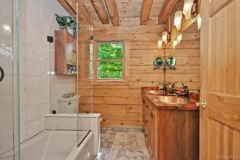 33 Cimarron Road Putnam Valley NY 10579