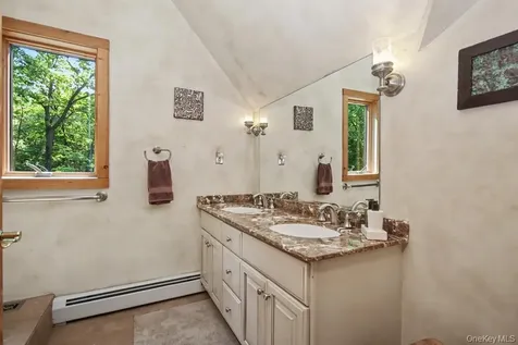 33 Cimarron Road Putnam Valley NY 10579