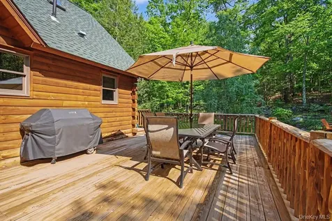 33 Cimarron Road Putnam Valley NY 10579